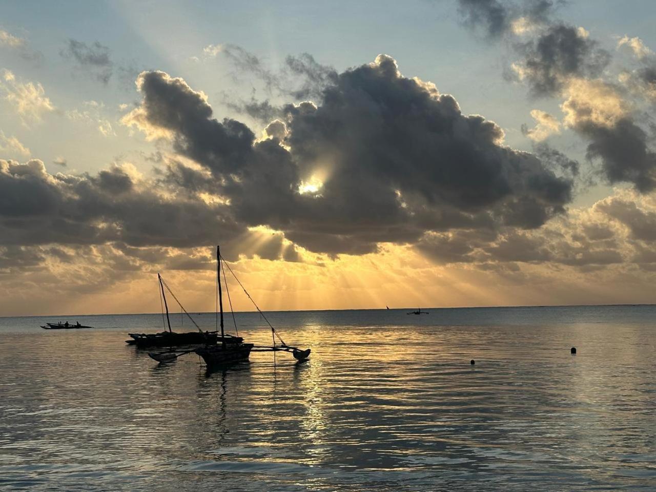 Villa Serenity, Tanzania Unforgettable パジェ エクステリア 写真